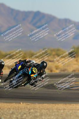 media/Dec-16-2023-CVMA (Sat) [[bb38a358a2]]/Race 11 Amateur Supersport Open/